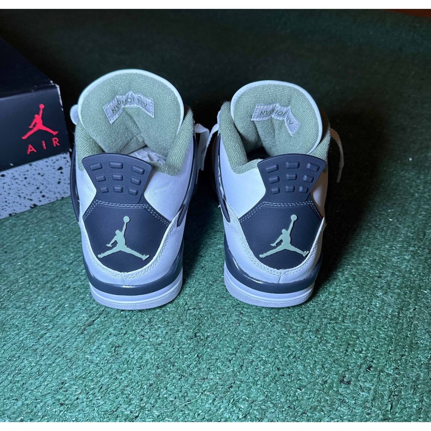 Jordan 4 Retro ‘Sea Foam’