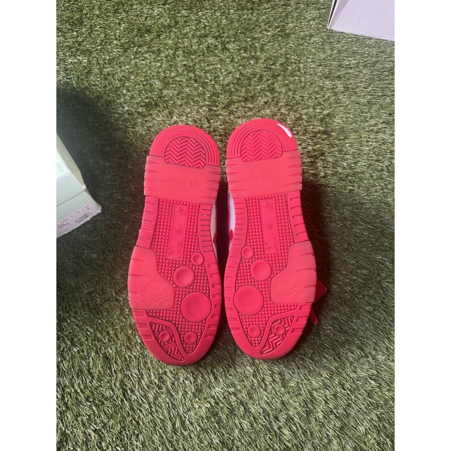 Off-White Out of Office Low White Red Size 42 EU / 9 U.S. Men's Sneakers