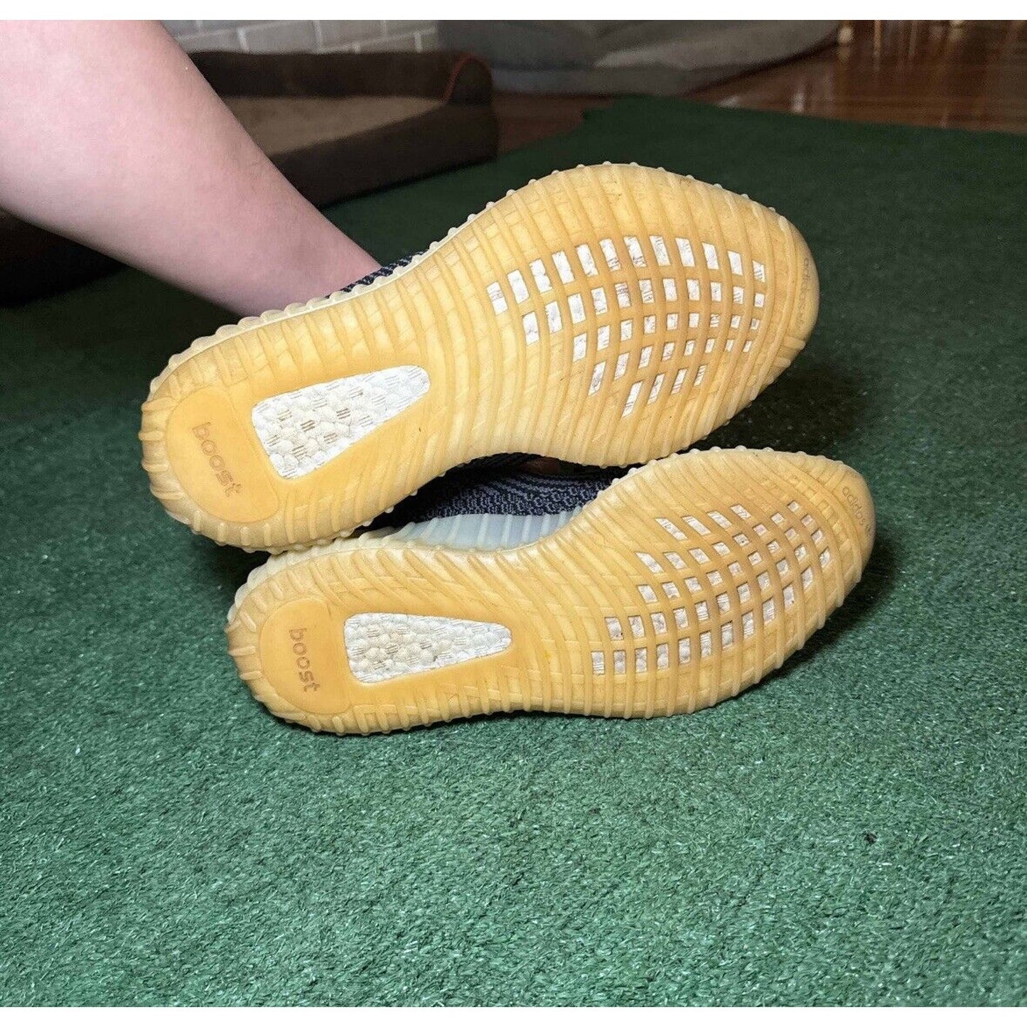 Size 10 - adidas Yeezy Boost 350 V2 Low Carbon