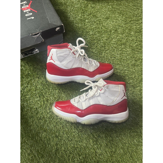 Jordan Air Jordan 11 Cherry Red Men’s Mid-Top Sneaker Red/White Size 8.5 Men’s