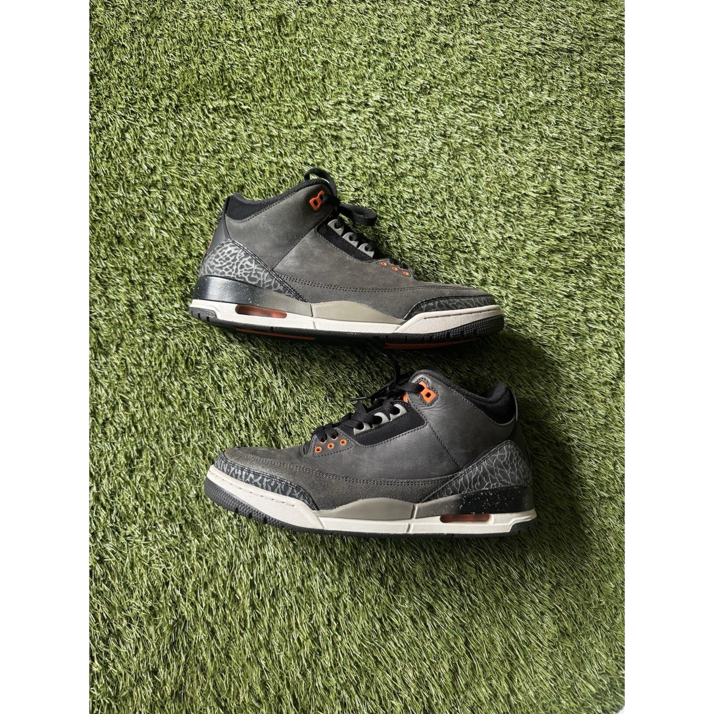 Jordan 3 Retro 2023 Mid Fear Size 10.5 Men’s