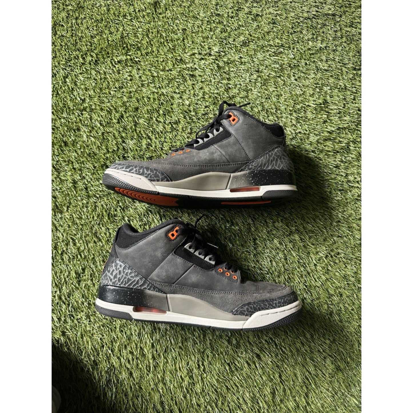 Jordan 3 Retro 2023 Mid Fear Size 10.5 Men’s